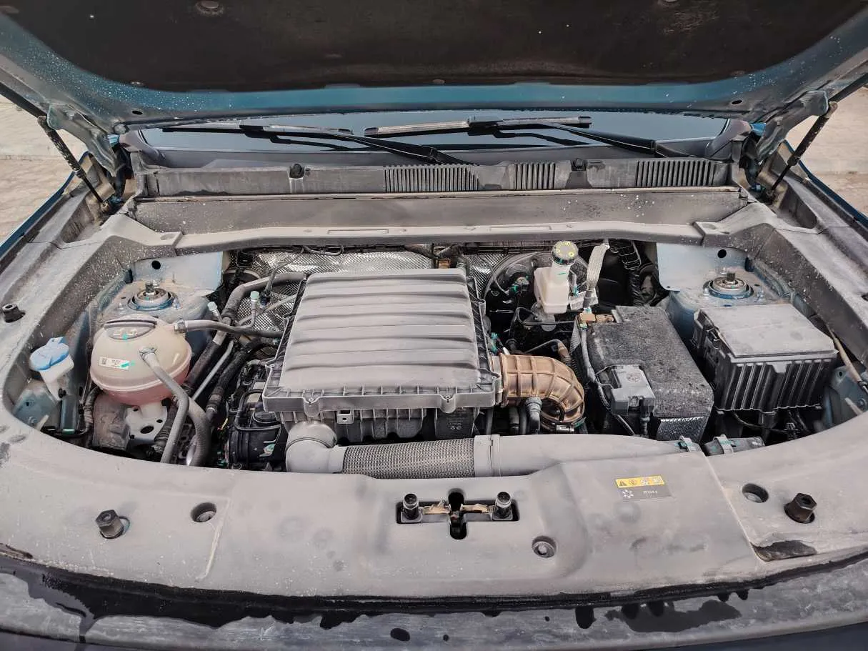 Car image 32