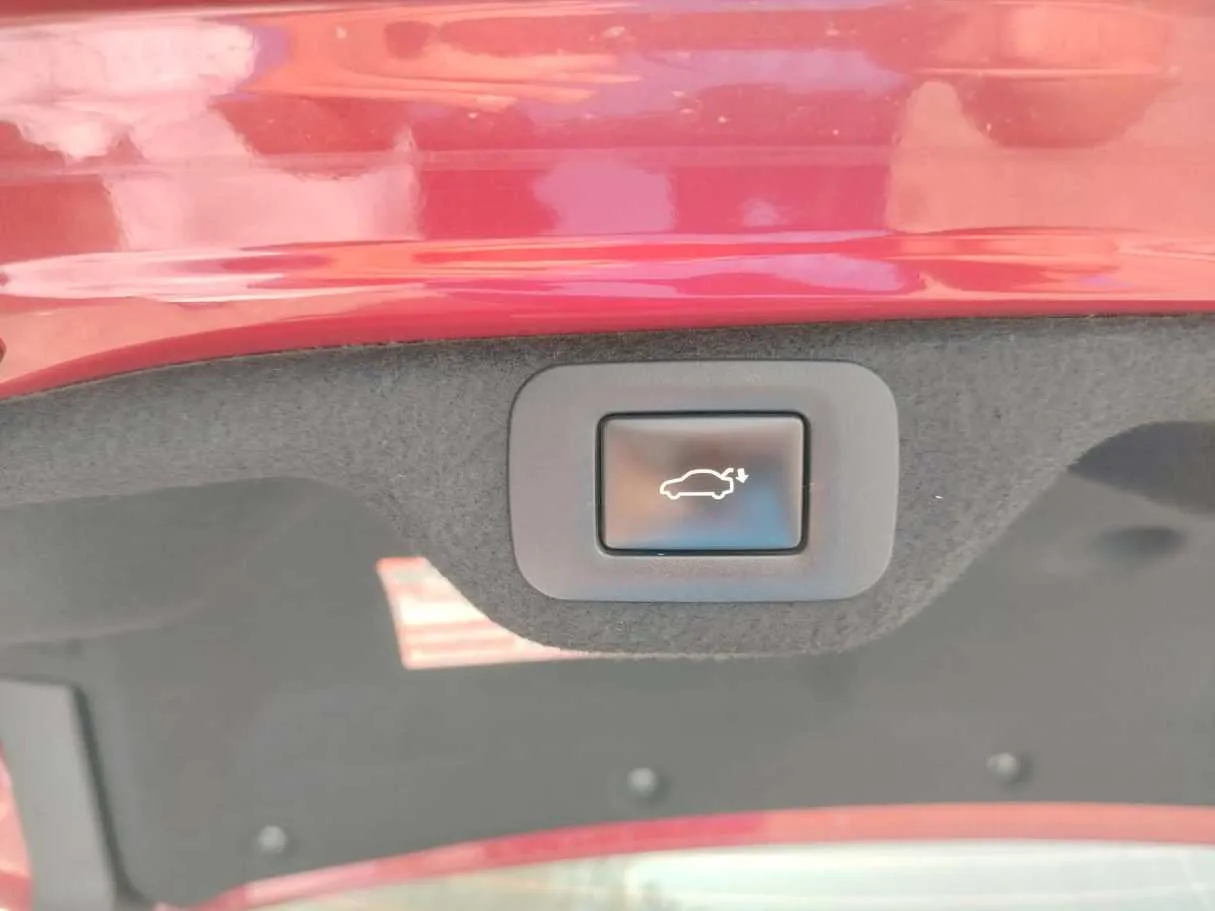 Car image 42