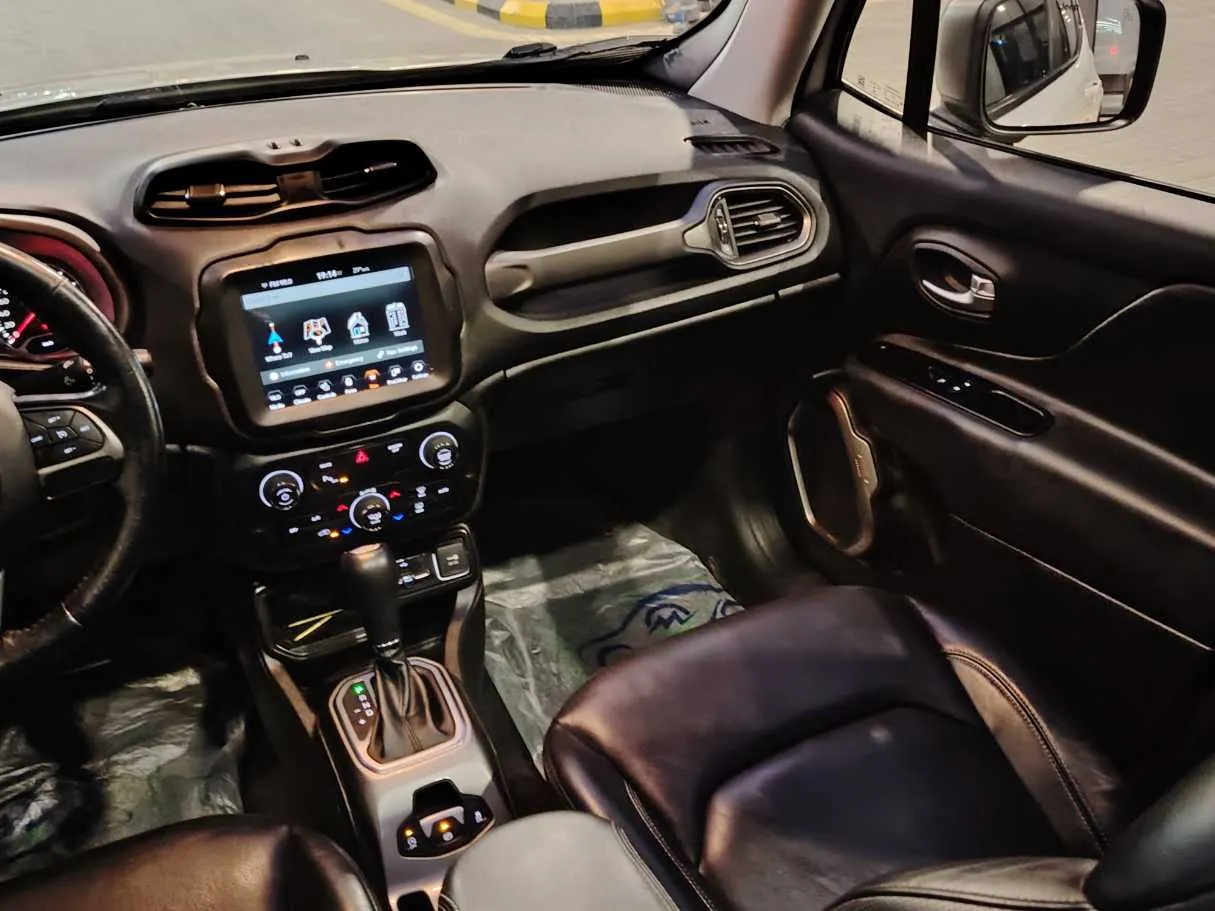 Car image 20
