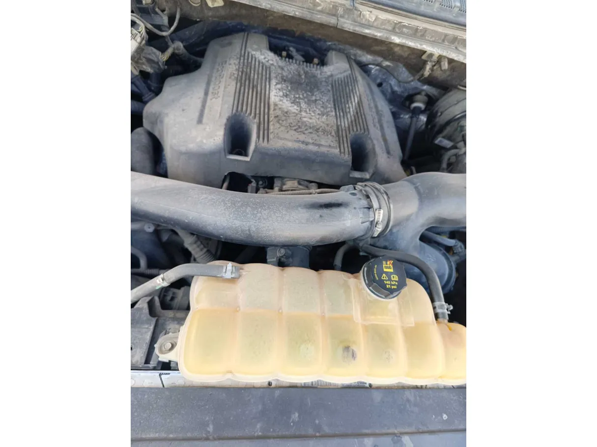 Car image 37