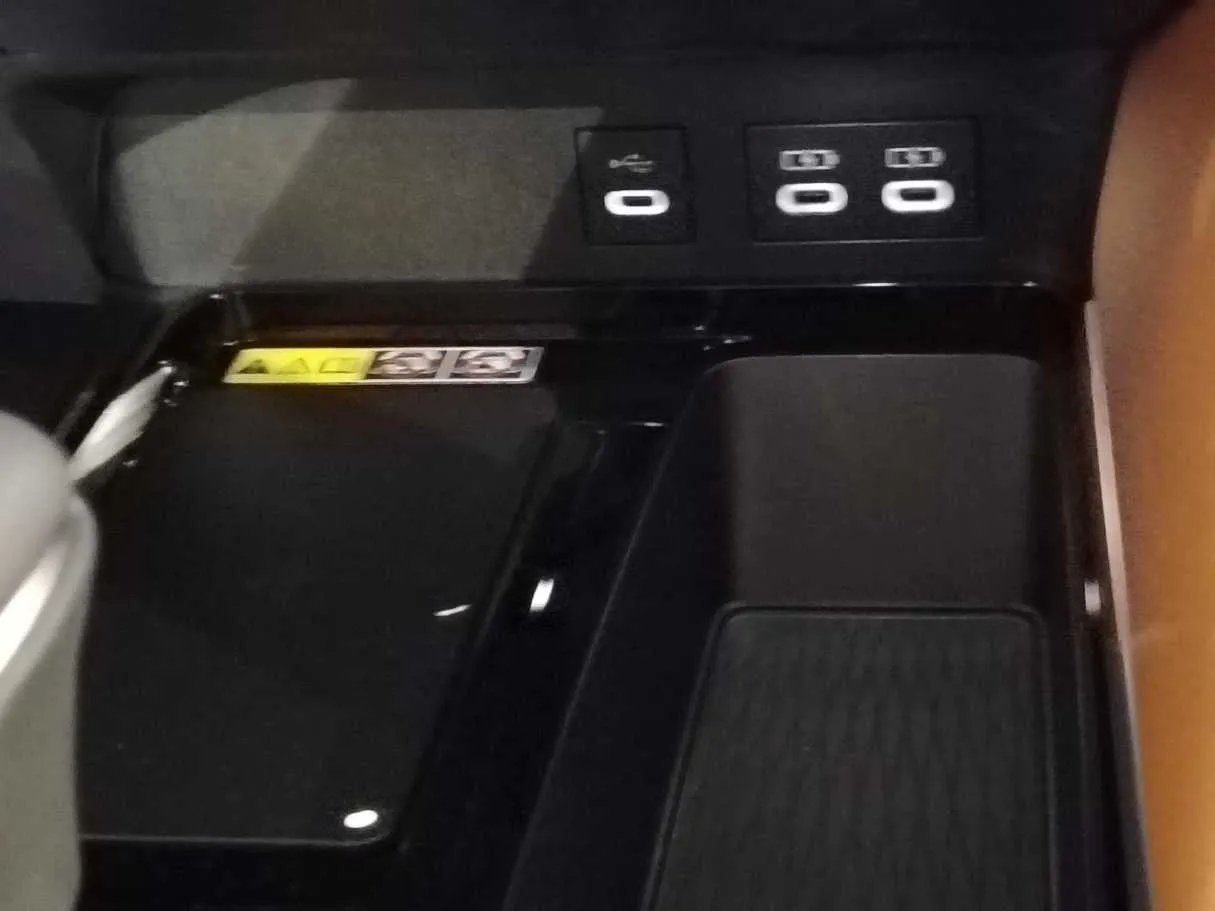 Car image 27