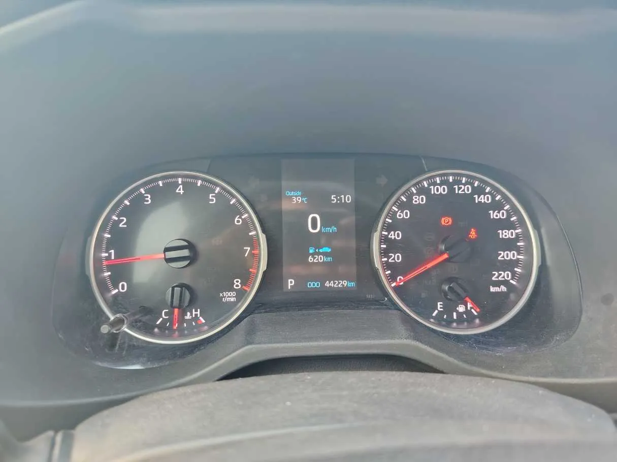 Car image 23