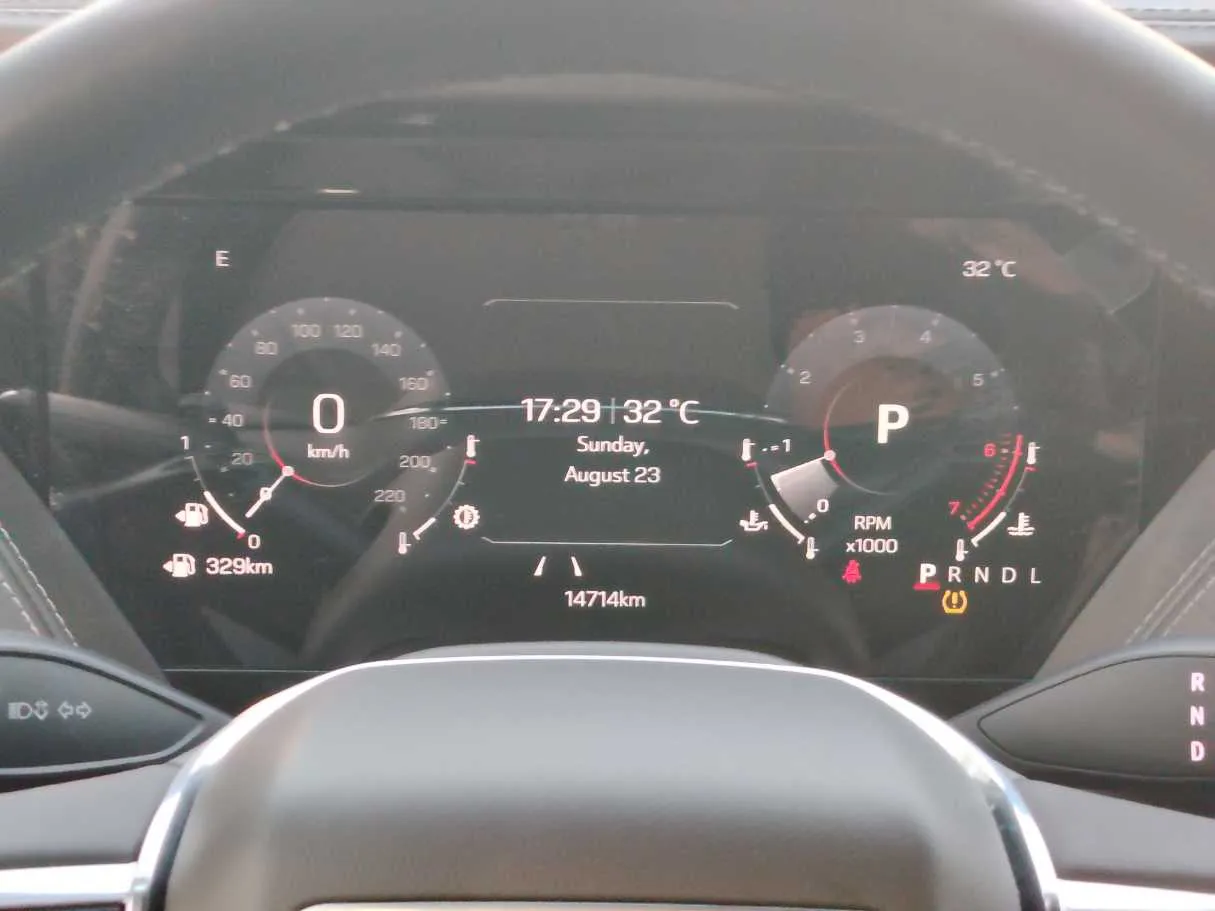 Car image 23