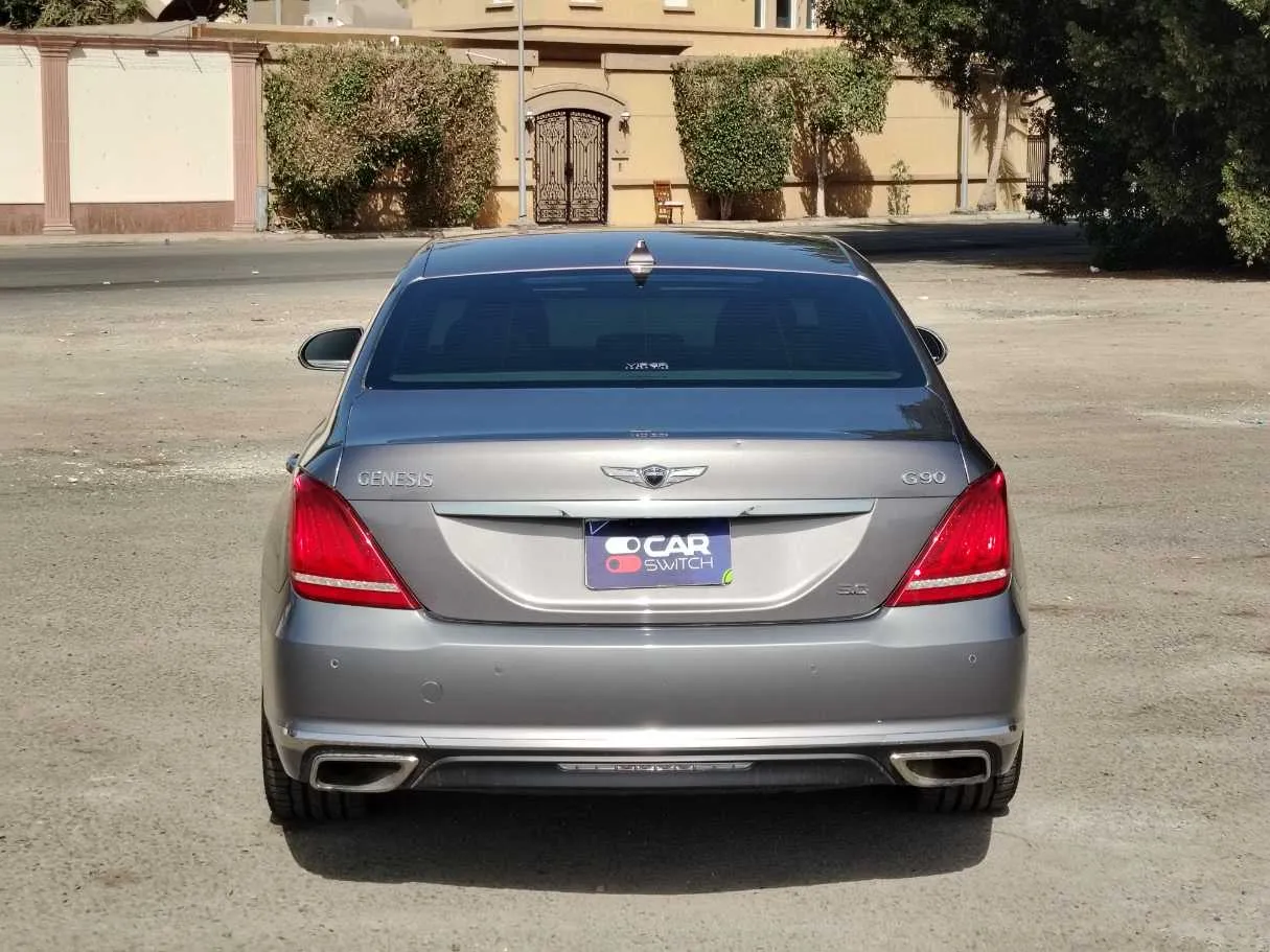 Car image 6