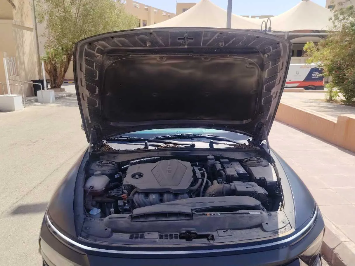 Car image 35