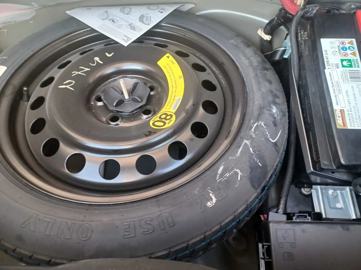 Car image 22