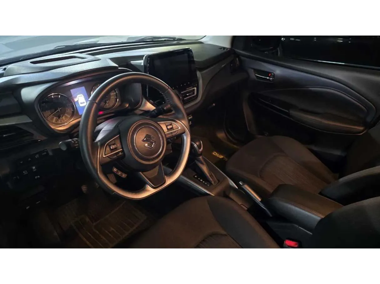 Car image 8