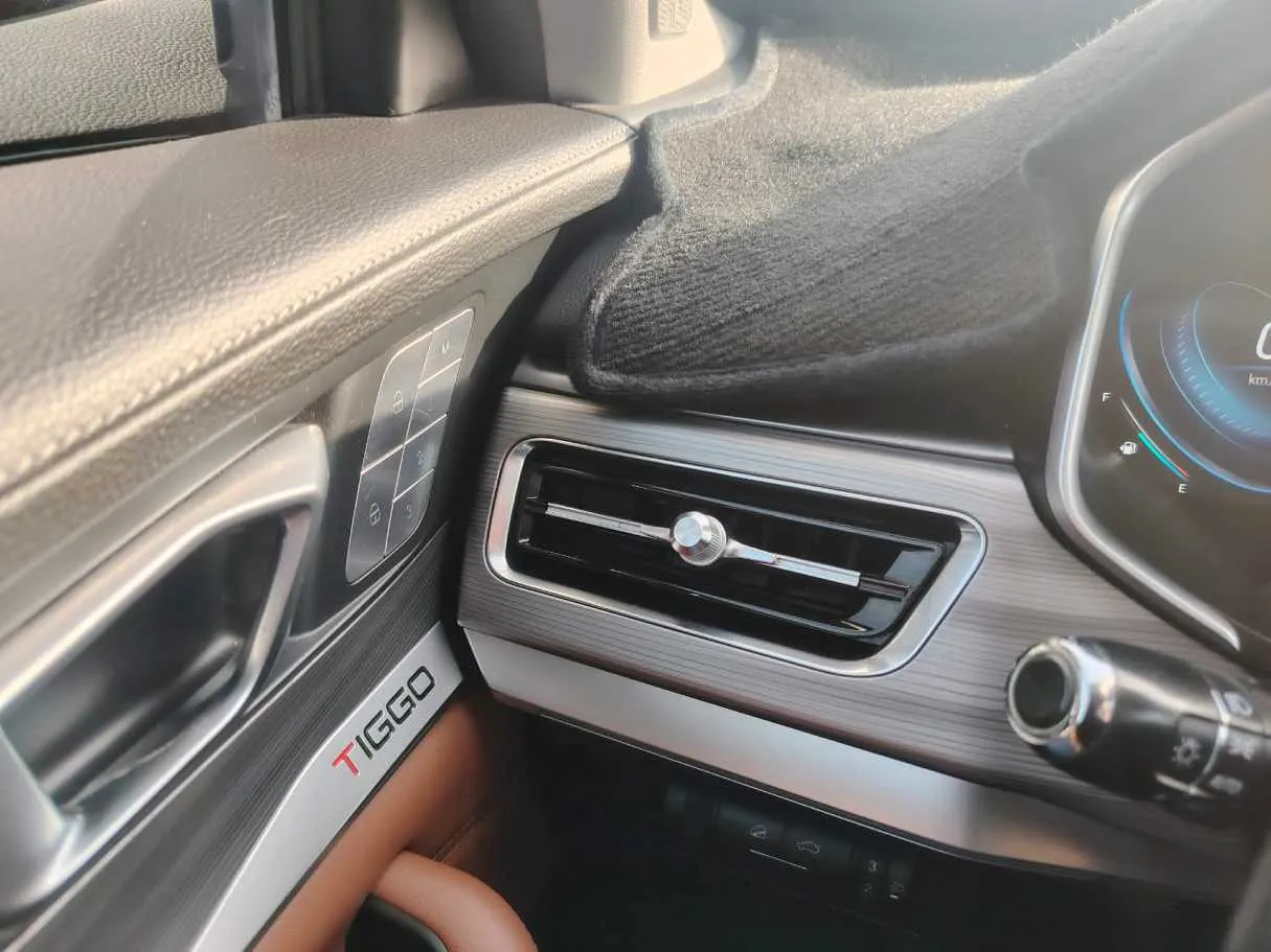 Car image 34