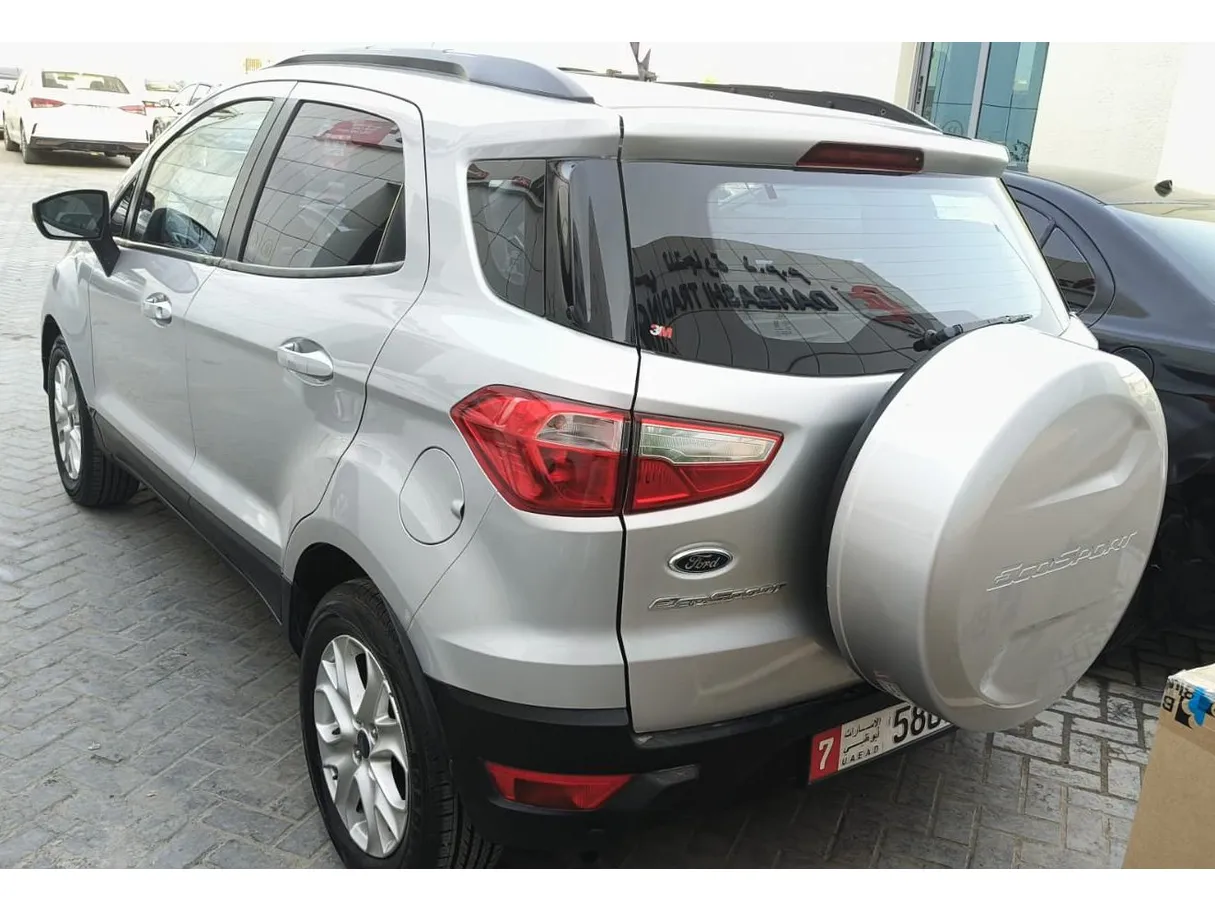 Car image 10
