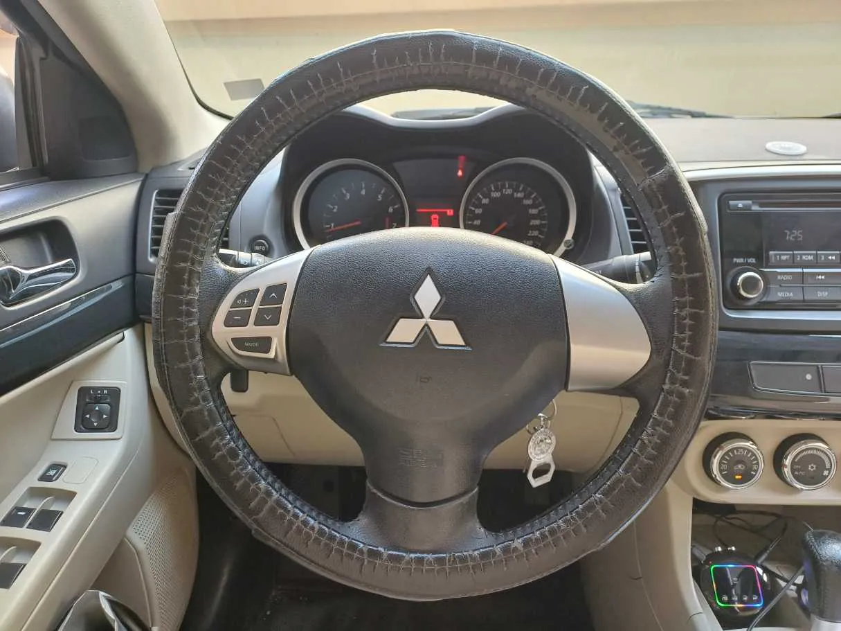 Car image 18