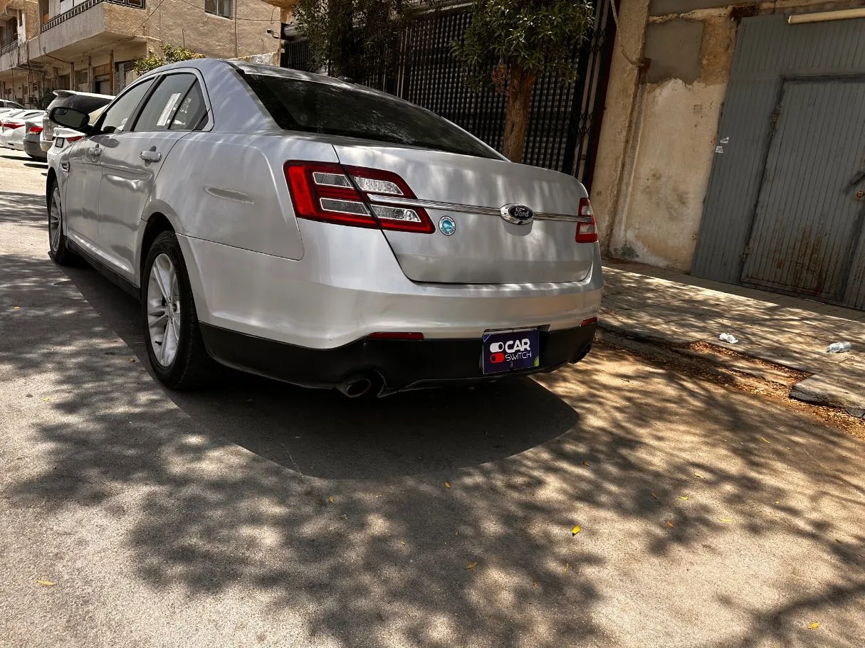 Car image 7