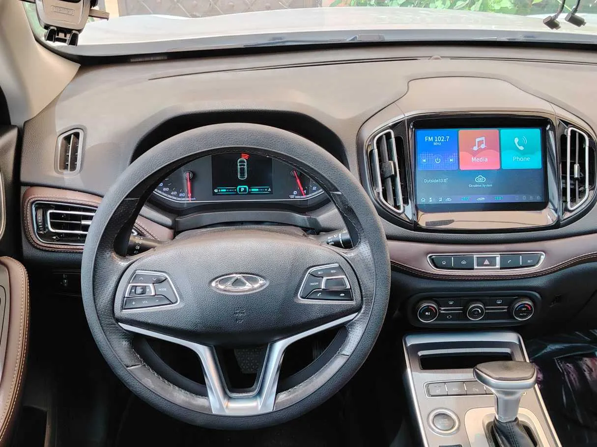Car image 24