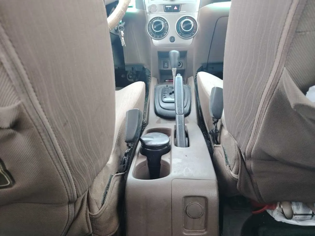 Car image 26
