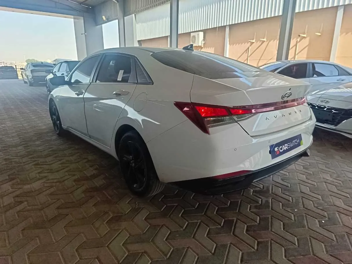 Car image 7