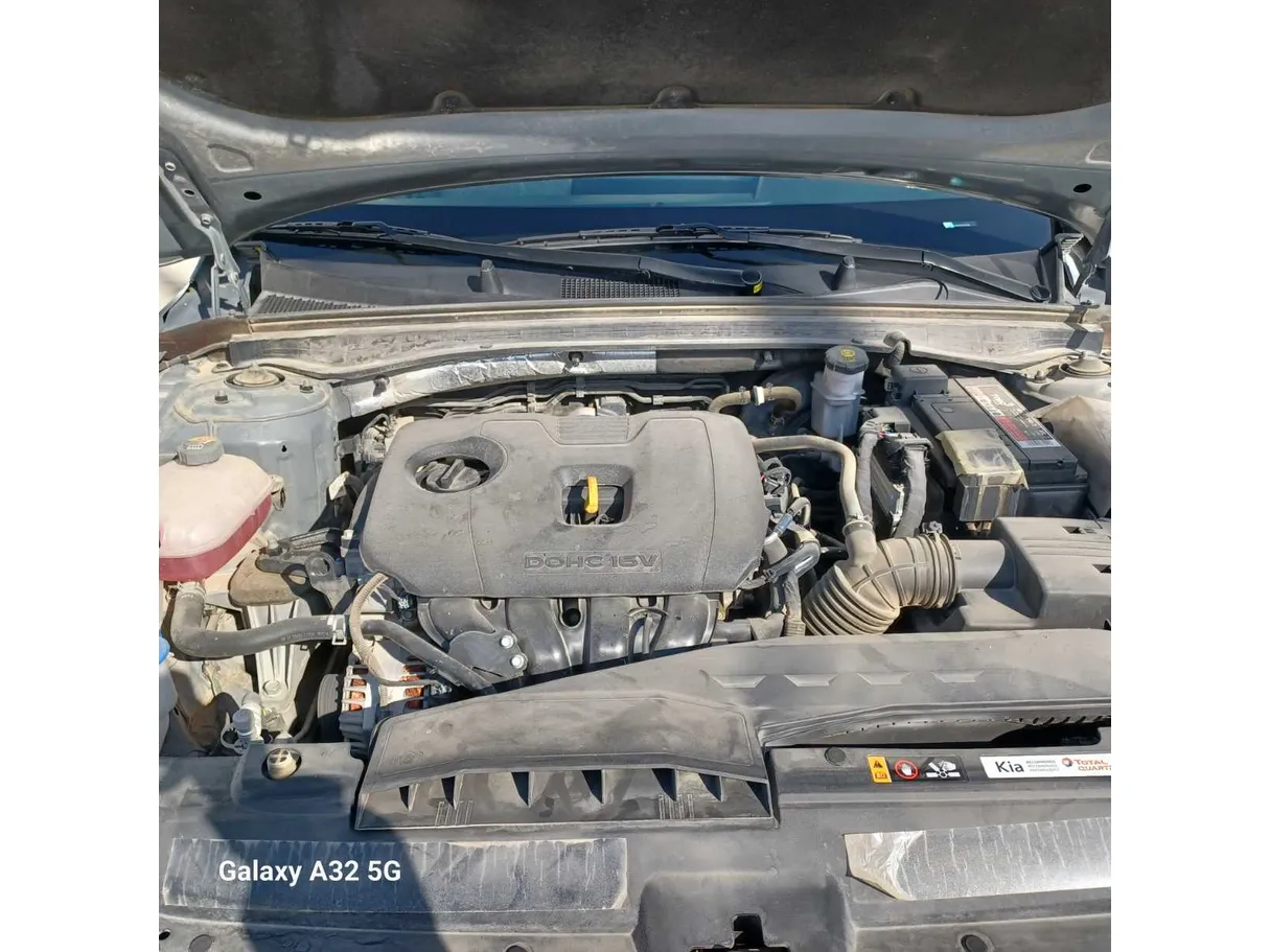 Car image 30