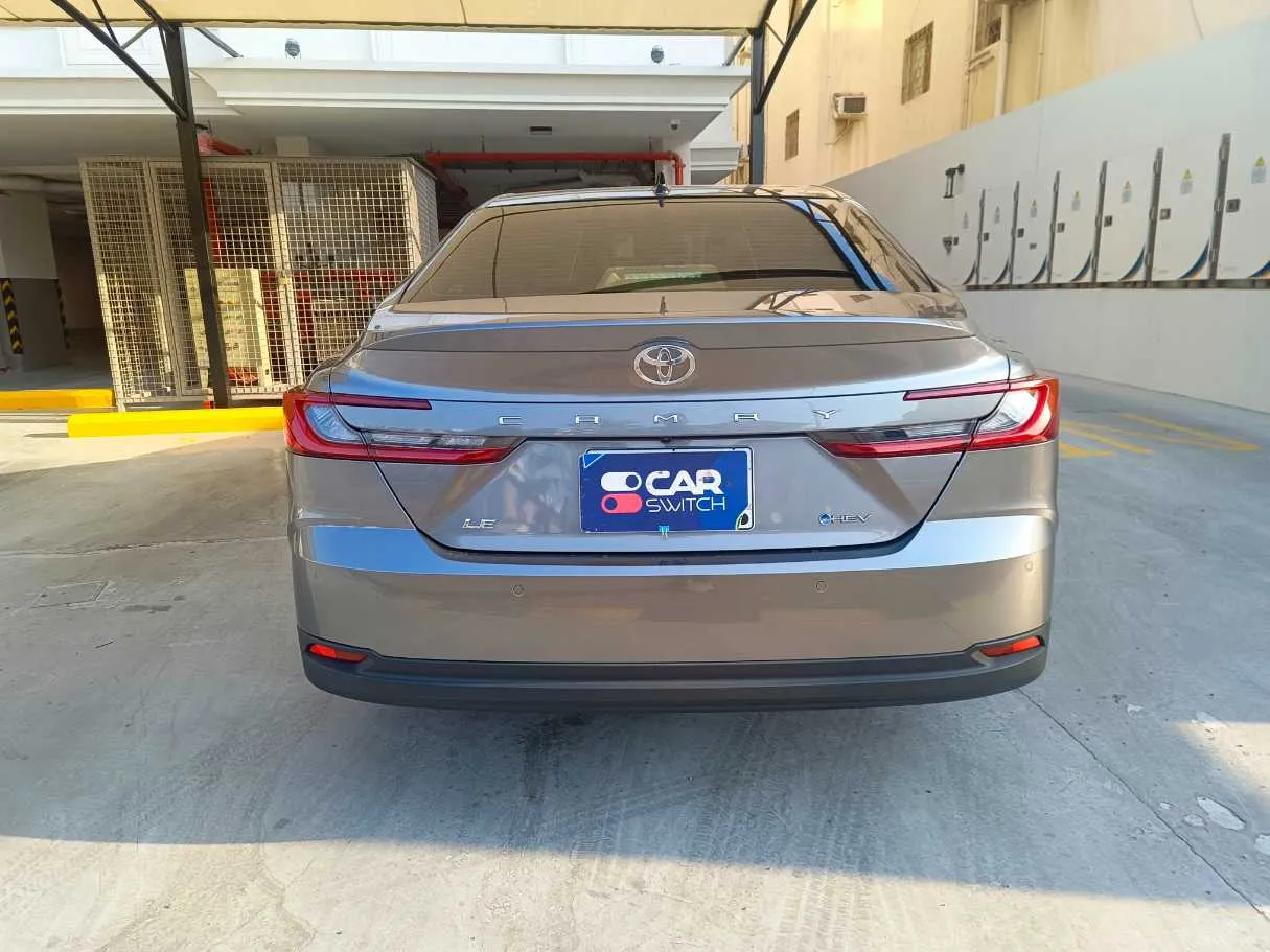 Car image 8