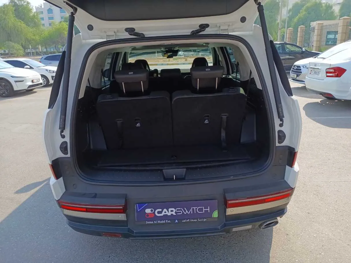 Car image 20