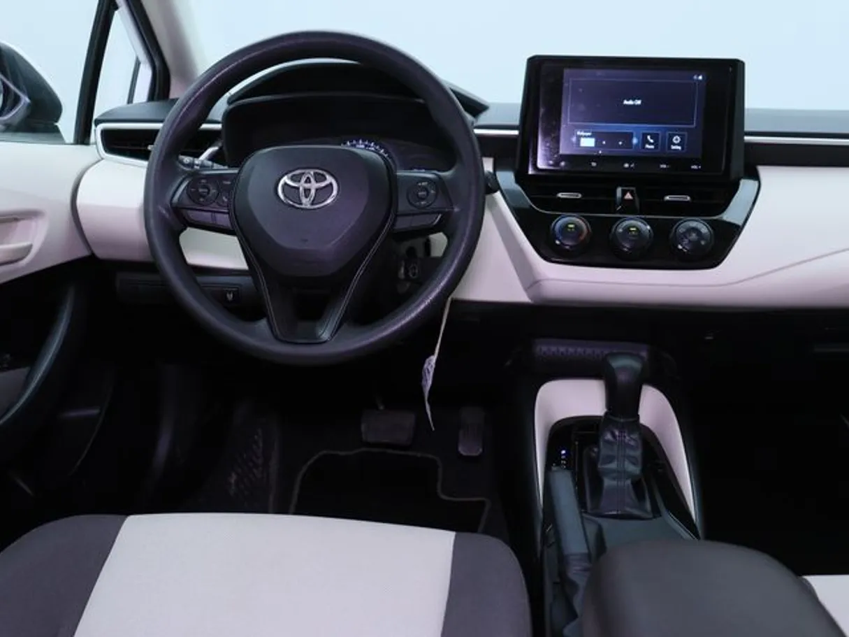 Car image 15