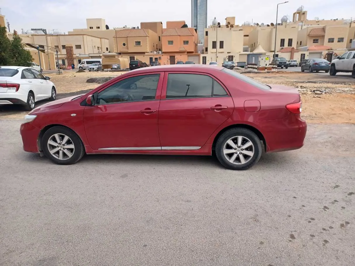 Car image 8