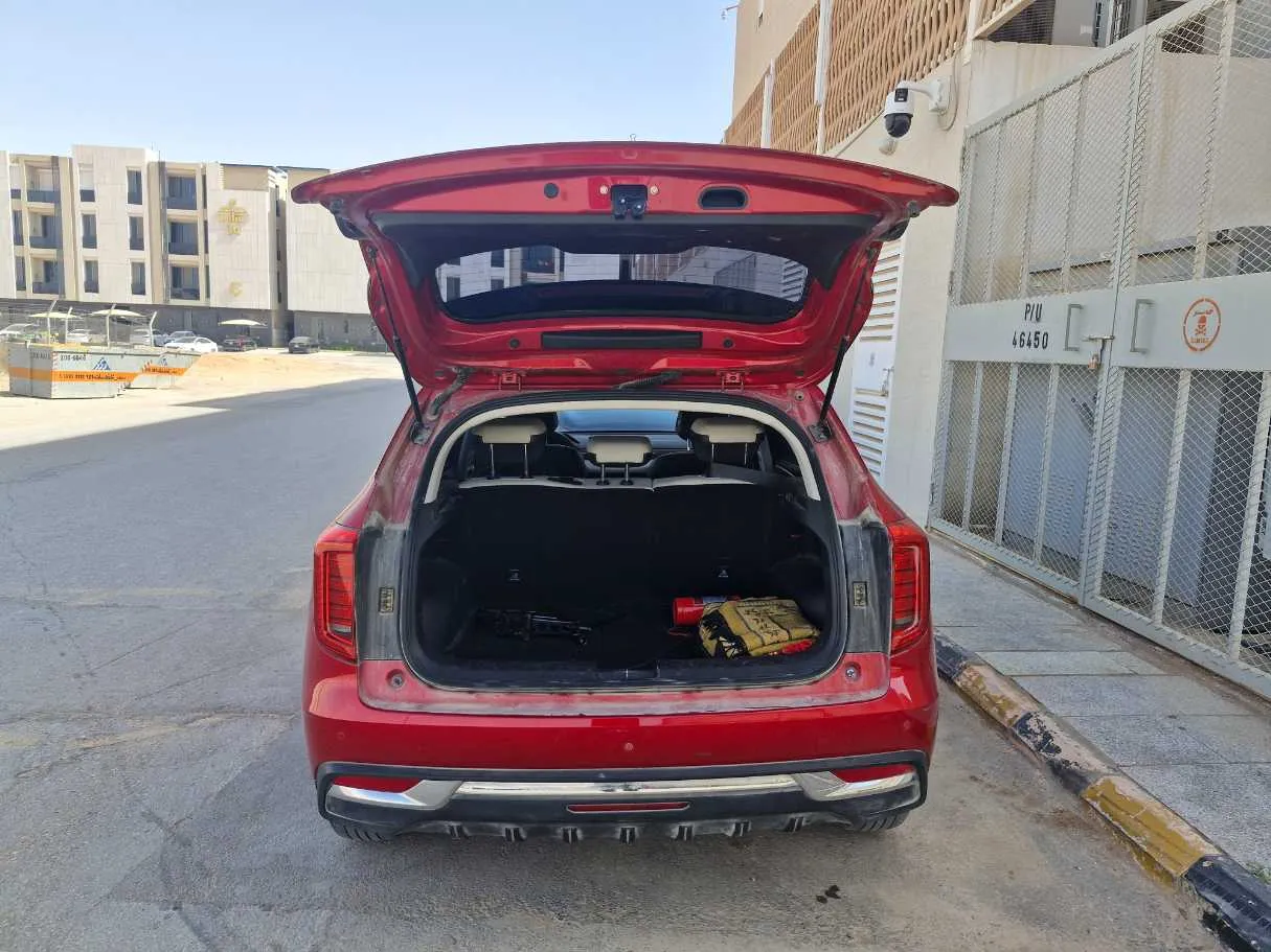 Car image 21