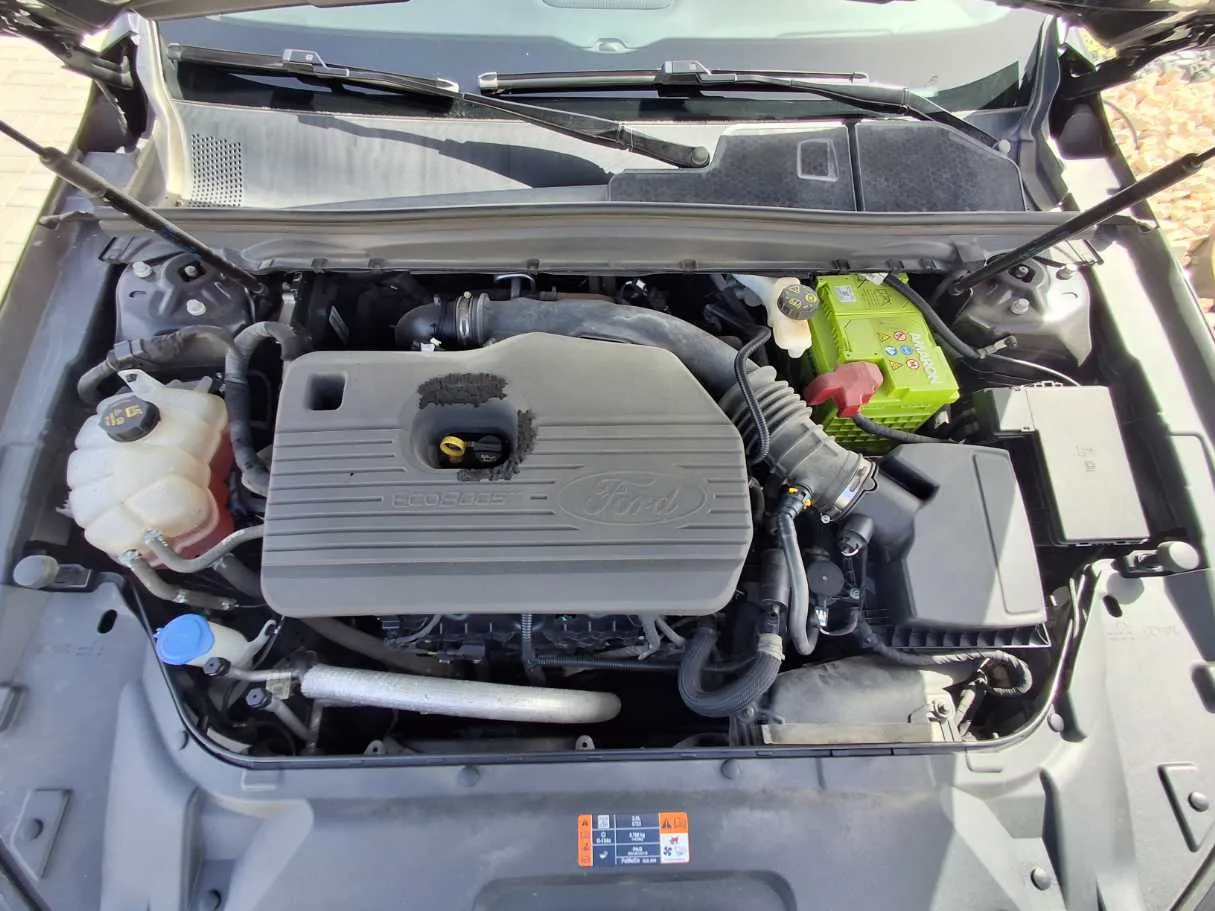 Car image 18
