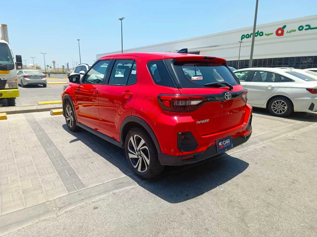 Car image 7