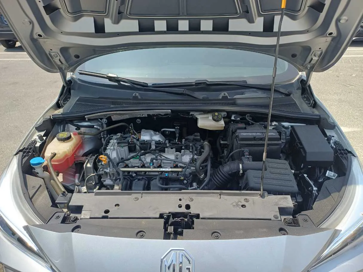 Car image 27
