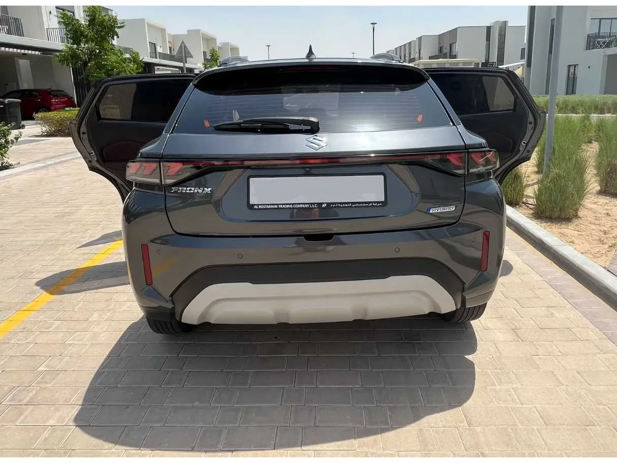Car image 8
