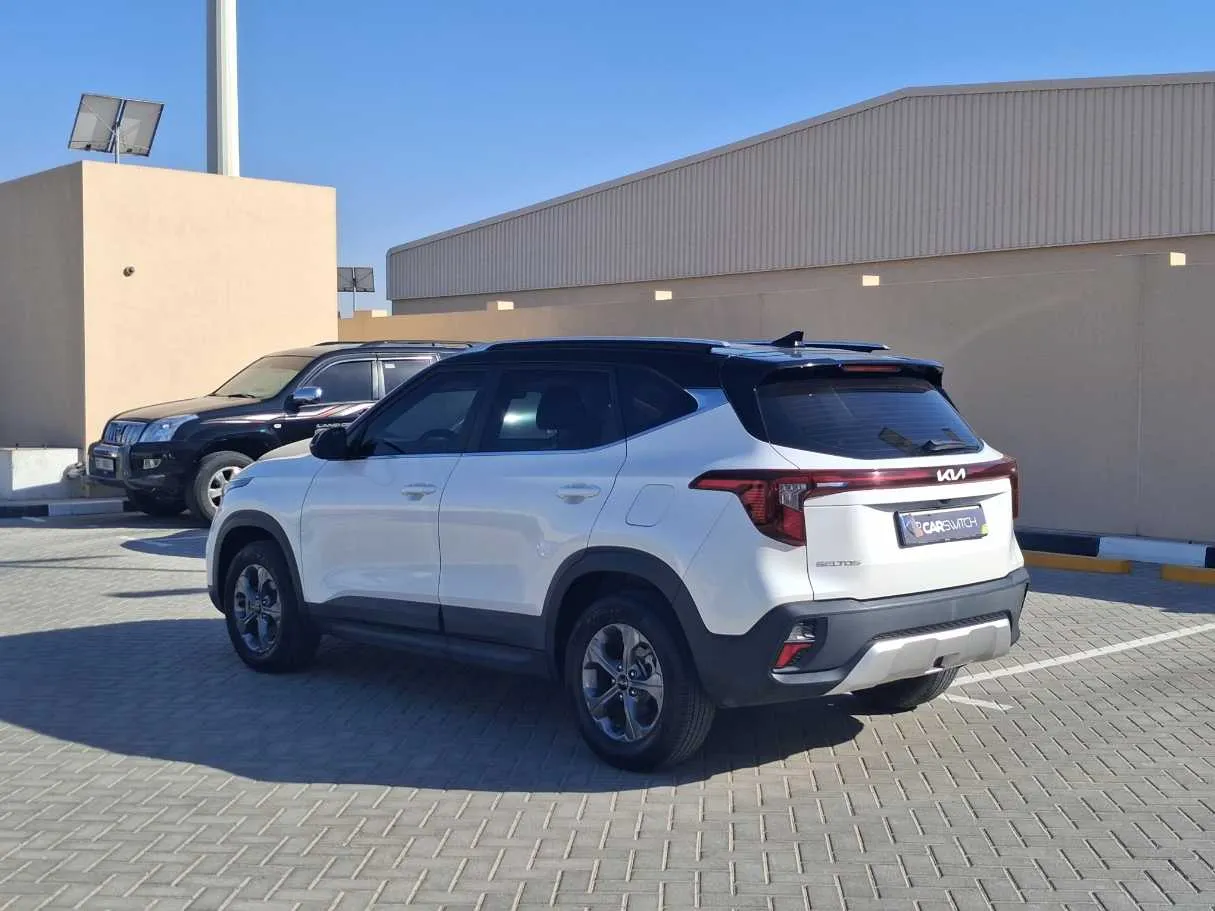 Car image 7