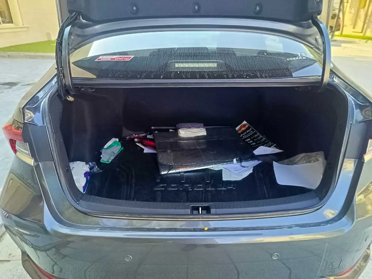 Car image 27