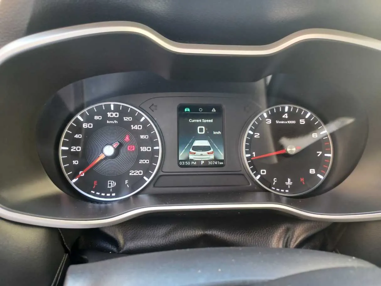 Car image 21