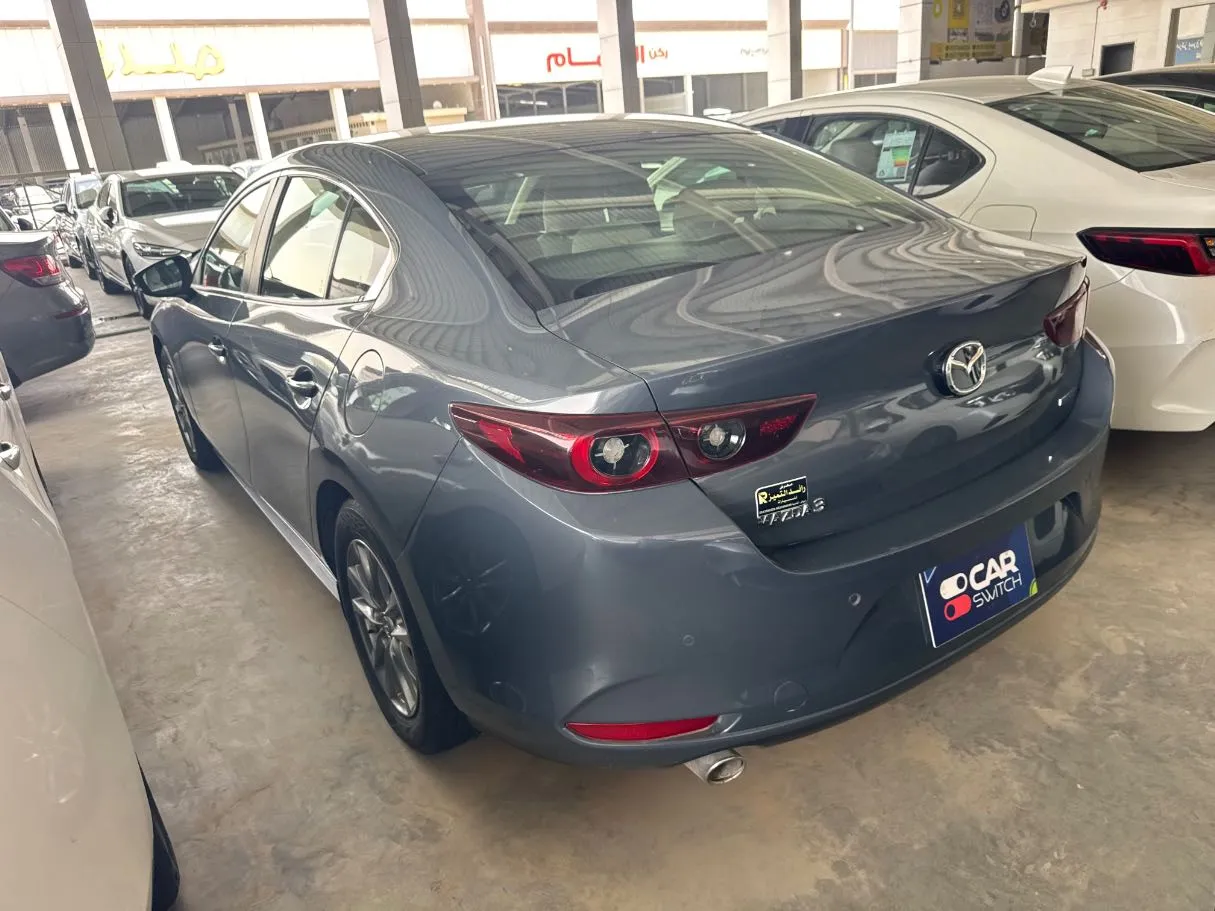 Car image 6