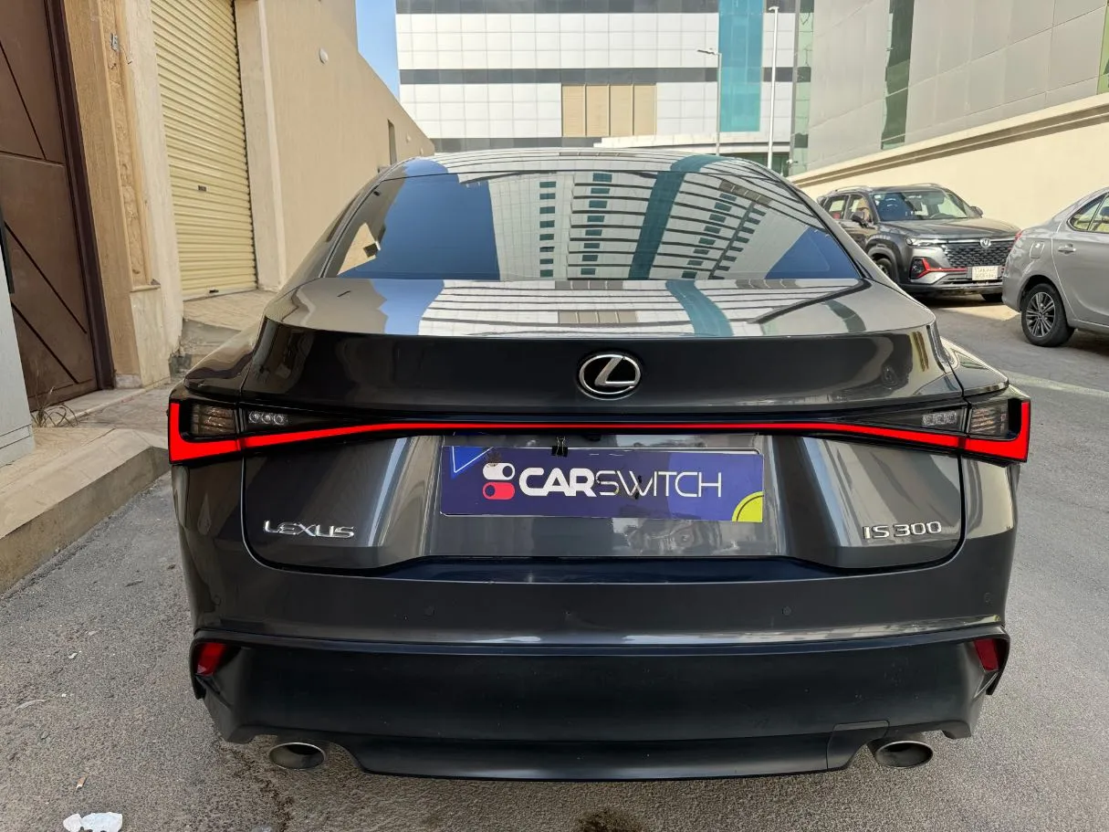 Car image 6
