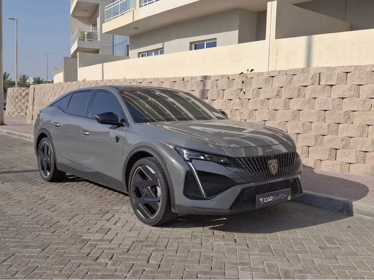 Car image 3