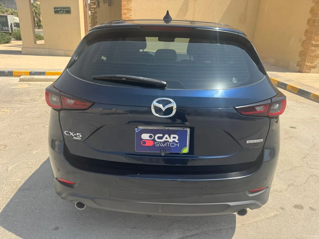 Car image 6