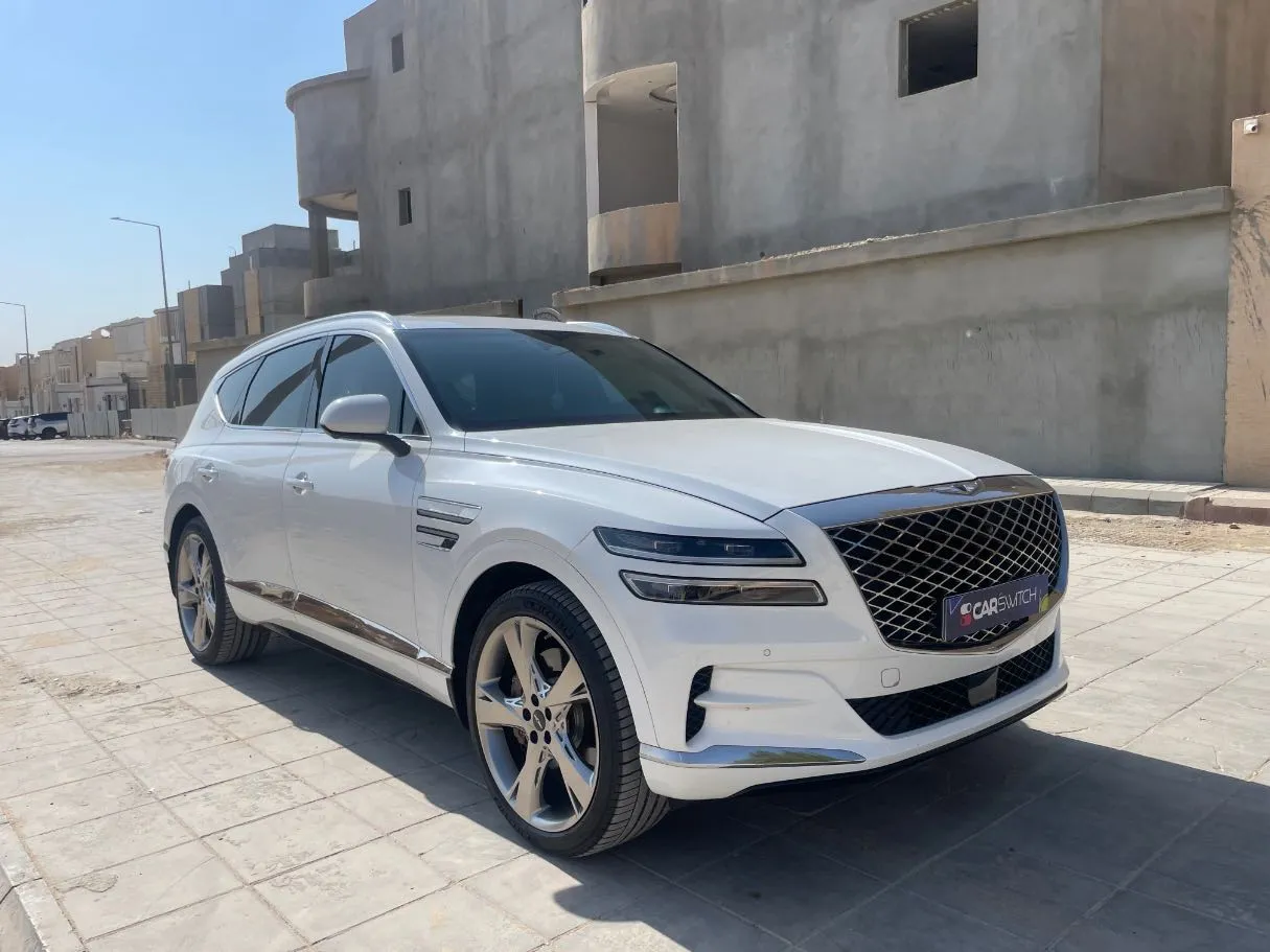 Car image 3
