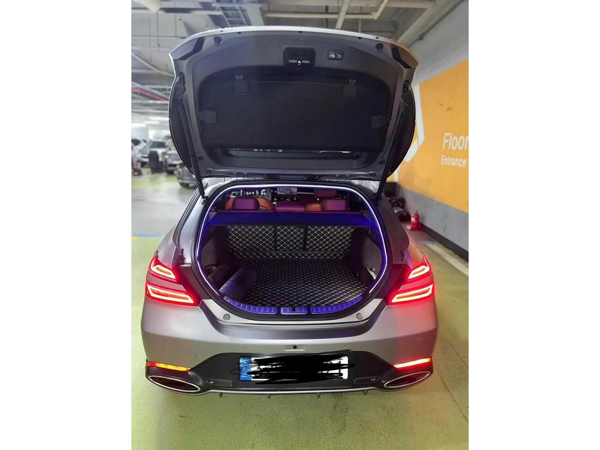 Car image 27
