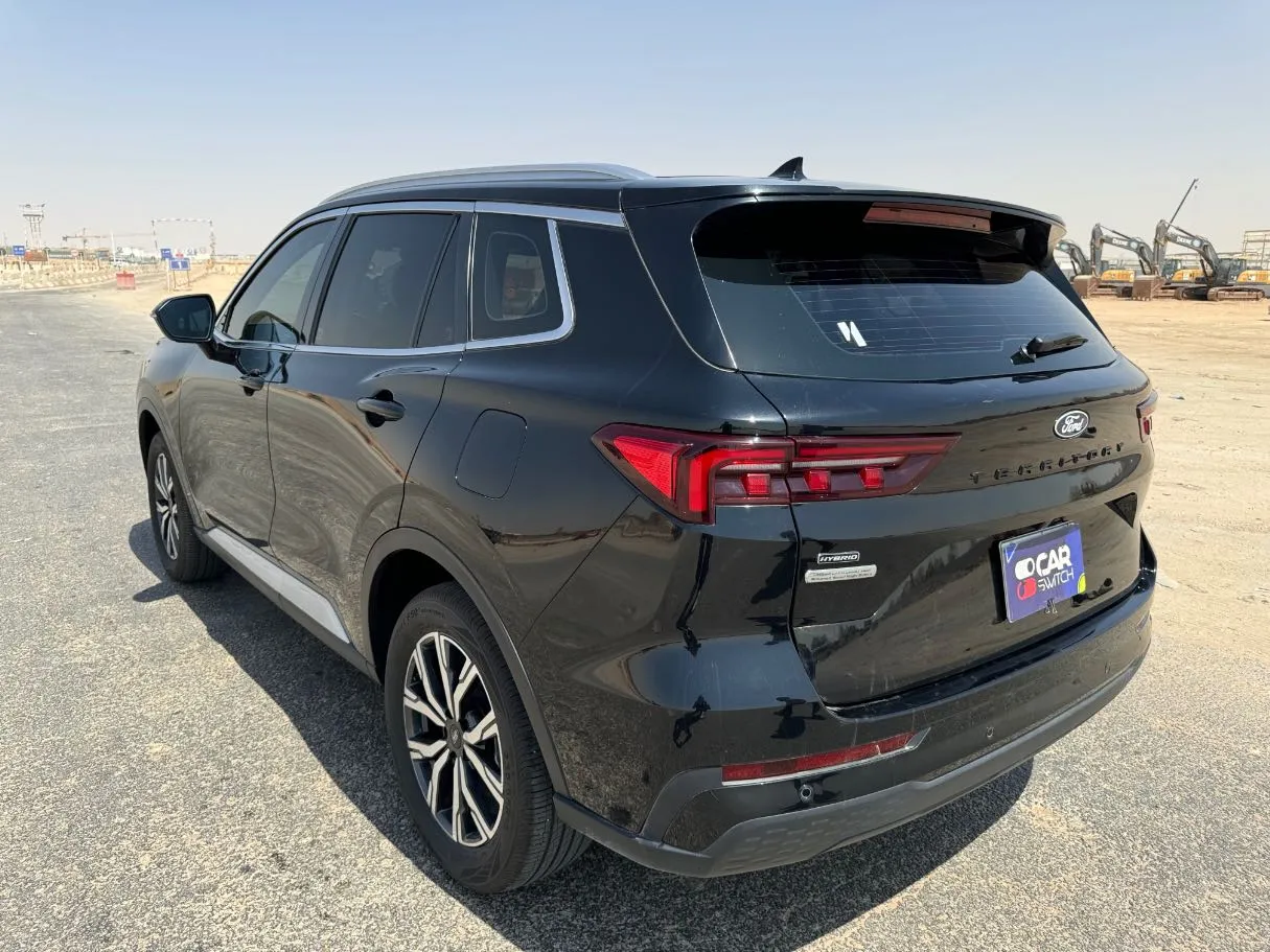 Car image 7