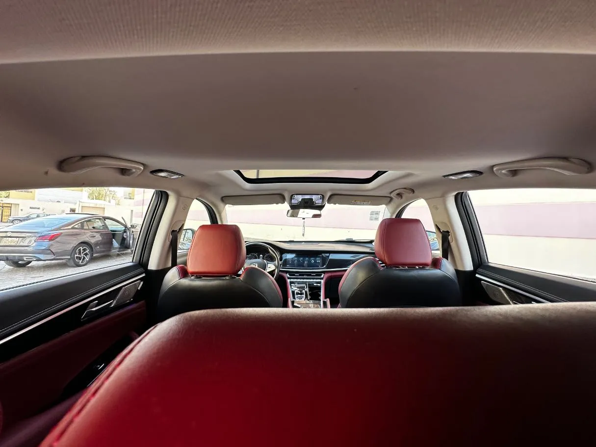 Car image 23