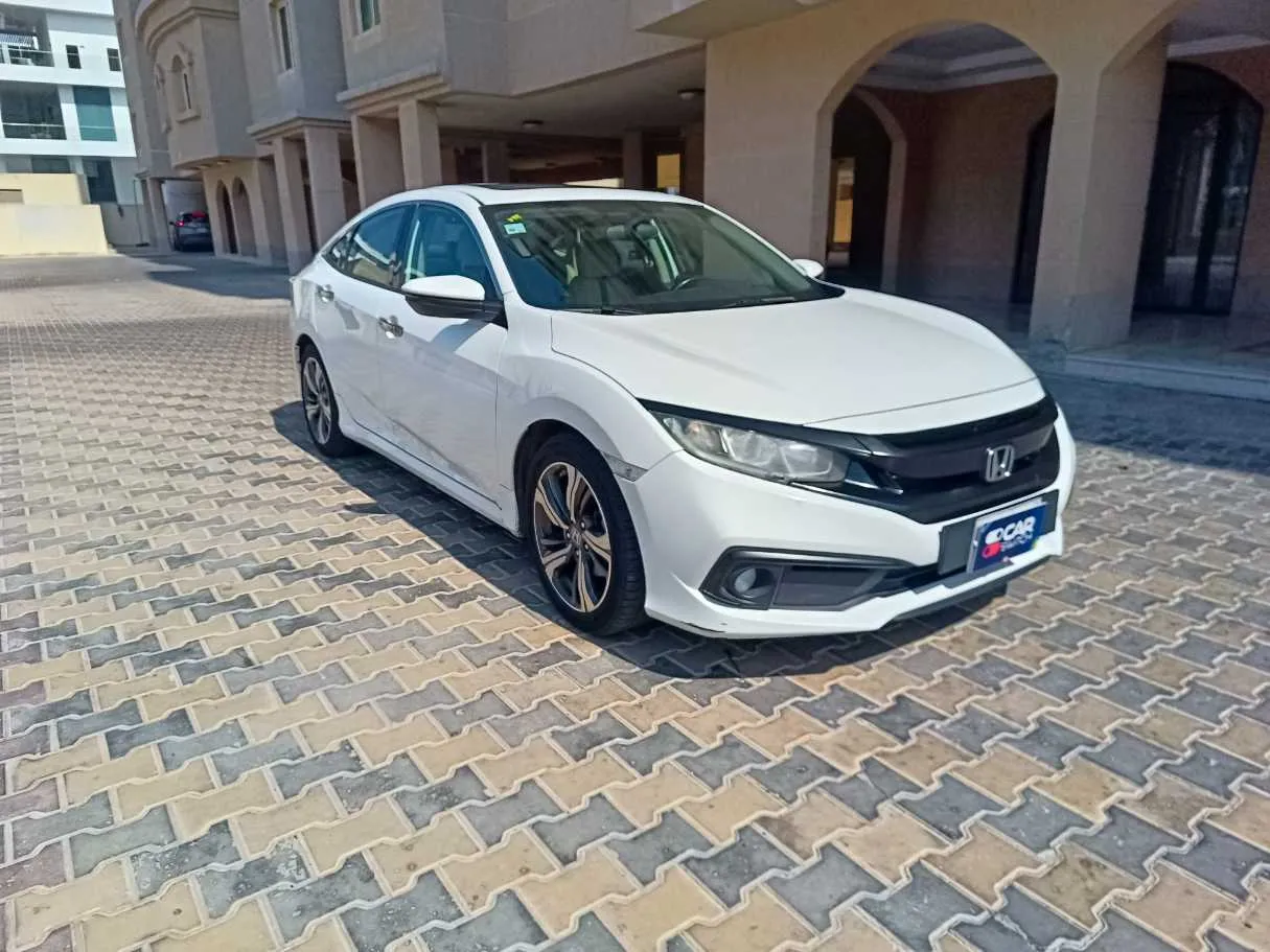 Car image 3