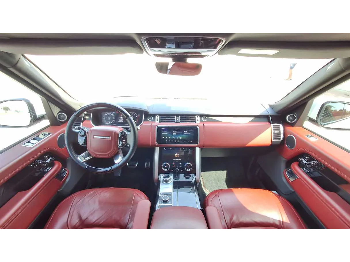 Car image 16