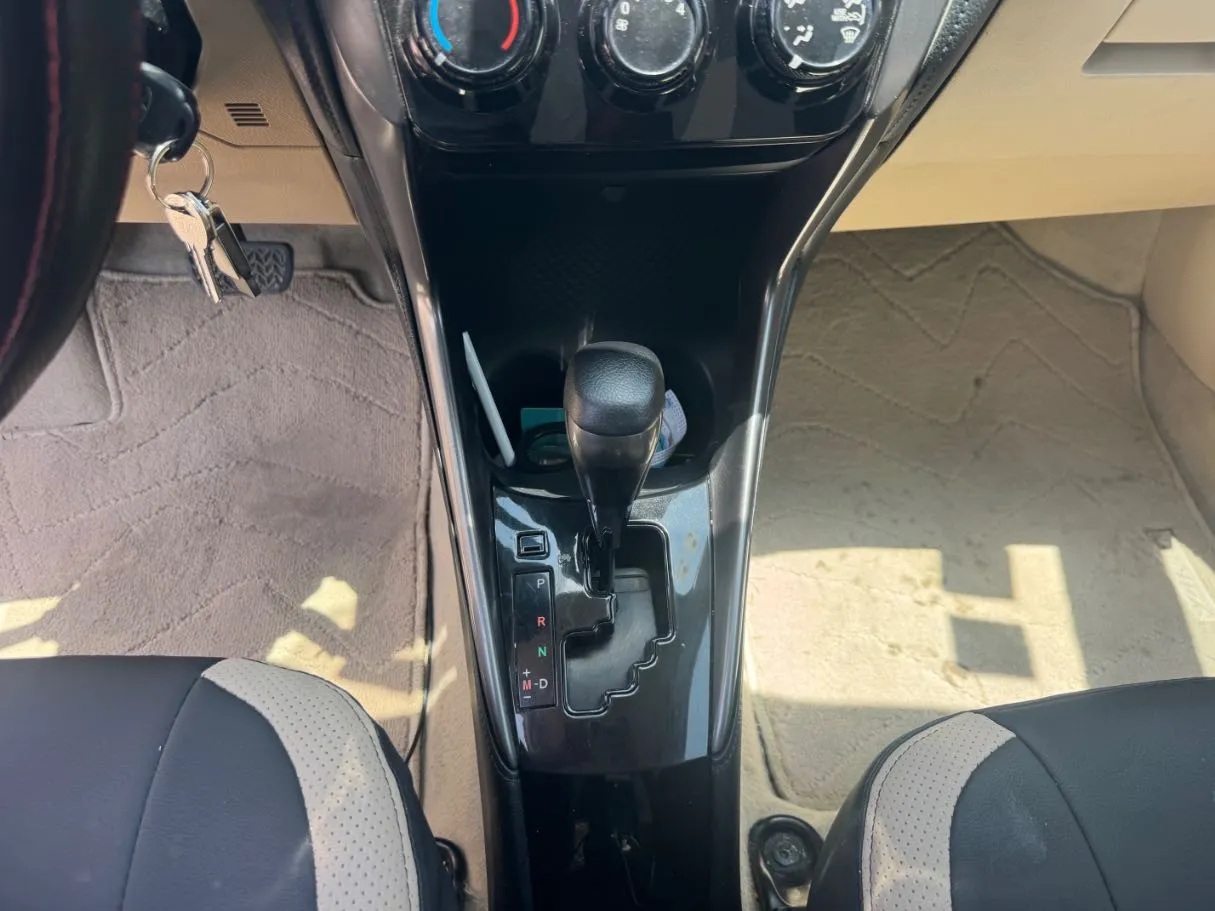 Car image 15