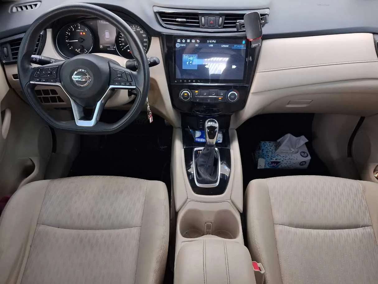 Car image 16