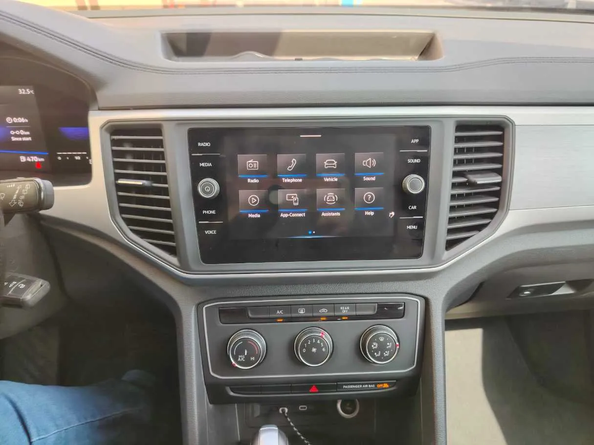 Car image 29