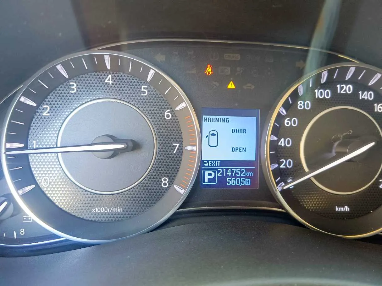Car image 27