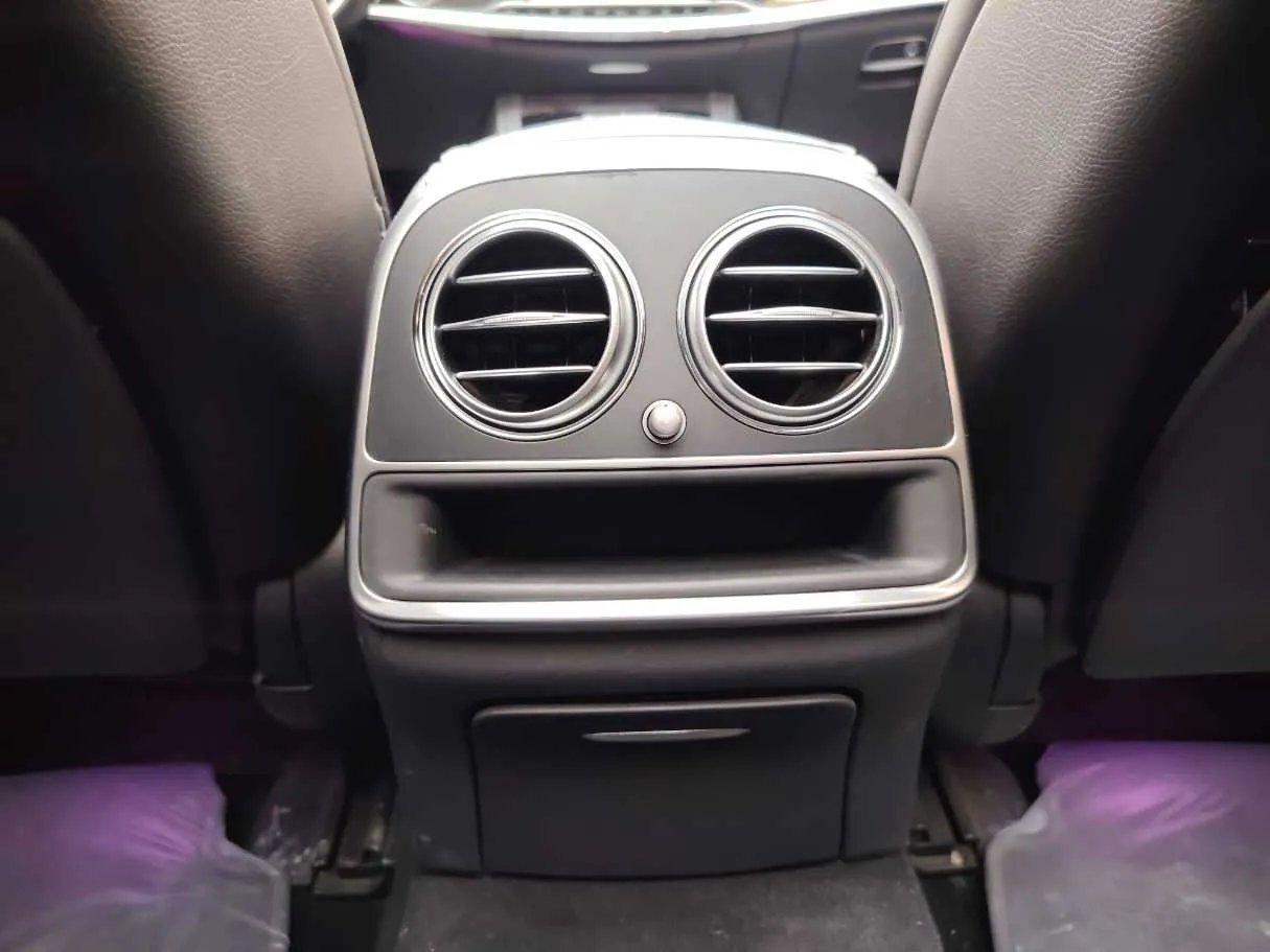 Car image 28