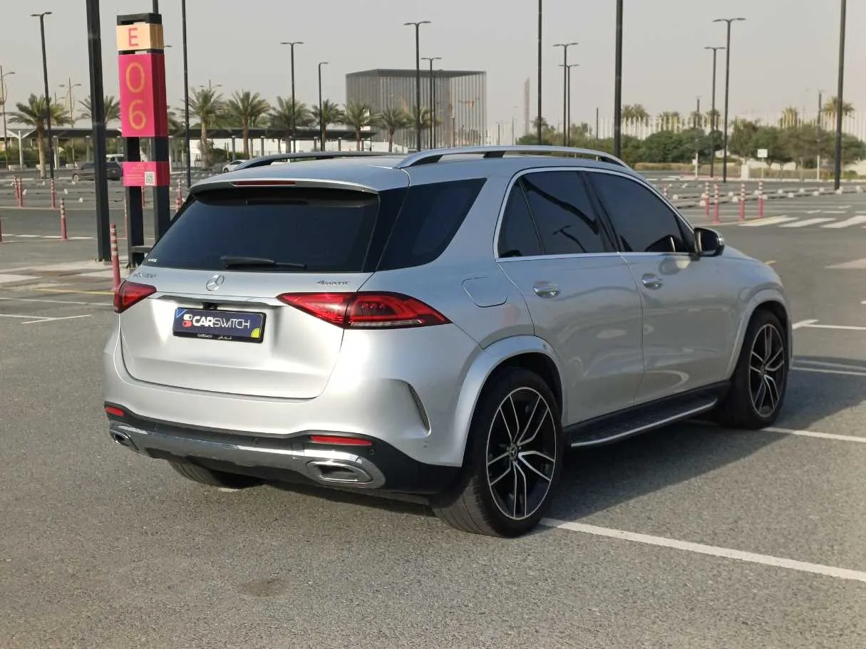Car image 5
