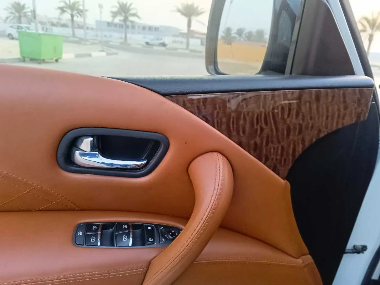 Car image 35