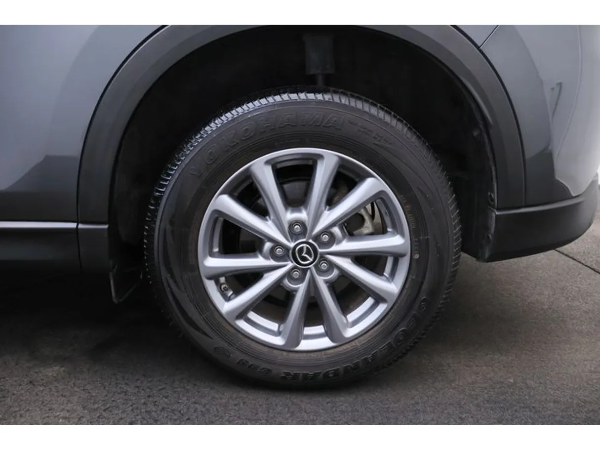 Car image 7