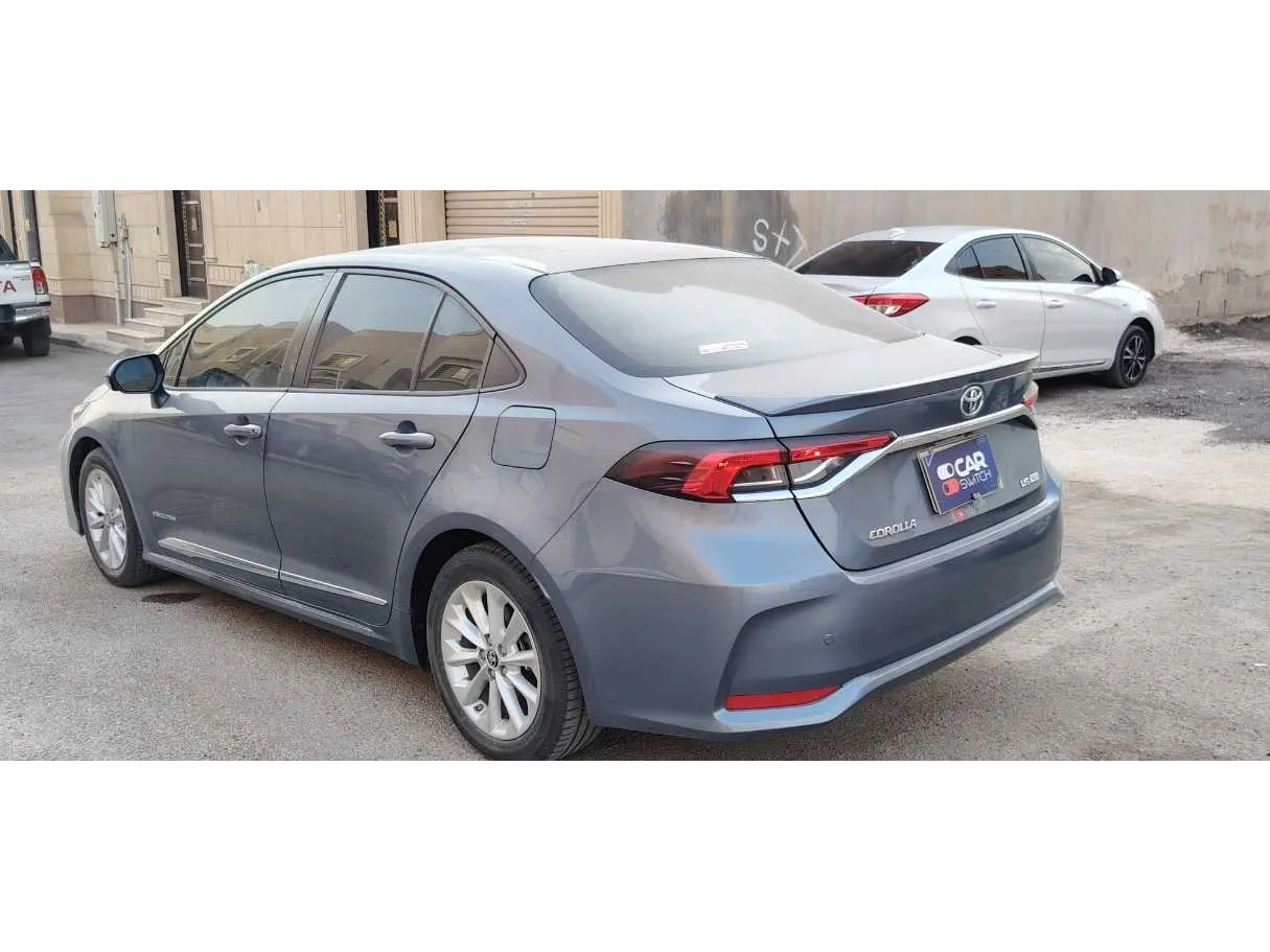 Car image 7